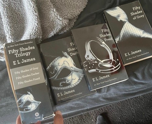 Fifty shades trilogy - fifty,