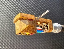 Exklusives Holzgehäuse für