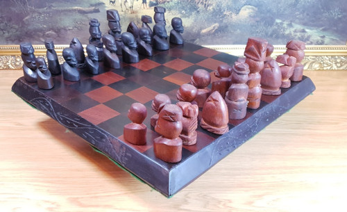 Handgeschnitztes schachspiel - handgeschnitztes,