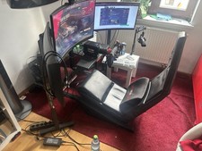 Next Level Racing F-GT SIM Rig+ Triple Stand Gaming Rennsitz
