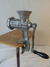 Fleischwolf Beer 8 KF 223  1963 Eisen Kurbel Mechanisch Vintage Sammler  18c4
