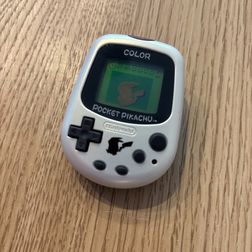 Nintendo pocket pikachu color - nintendo,