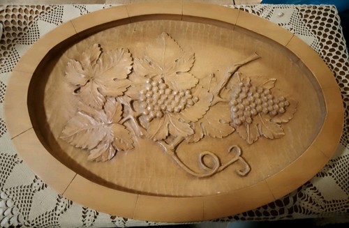 Holz relif mit weinreben - mit,