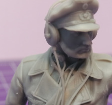 Deutscher Panzer Kommandant Tiger I spät ab 1944 Scale 1:16 WW2