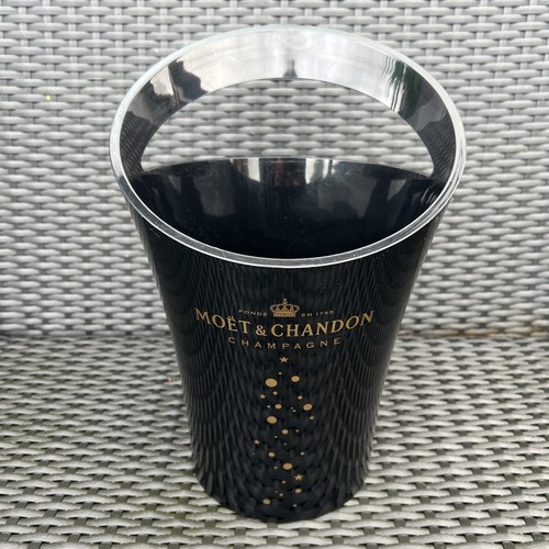 Moet chandon champagne - champagne, ice