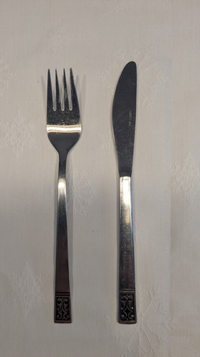 Besteckset bestehend aus - 1,