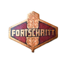 FORTSCHRITT Pin Badge Tractor