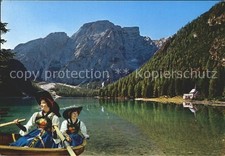 Pragser Wildsee mit Frauen in