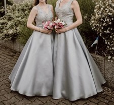 Silbernes Kleid Mit Spitze Von Luxuar Limited