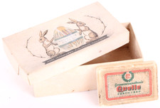 Antiker Karton Wilms Seifenfabrik Berlin Weissensee + Seife Quelle Fürth 1952