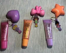 Polly Pocket Essence Lipgloss-Set 3 Stück Inkl. Charms Neu