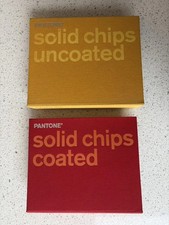 Pantone Chips. Beschichtet und