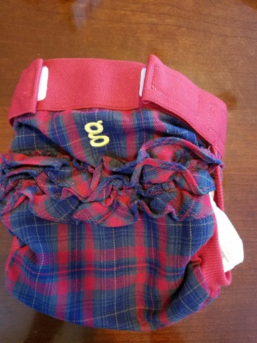 Brand new medium gdiapers - new,