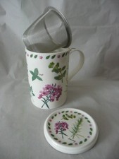 Schöne 3-tlg. TEE-TASSE