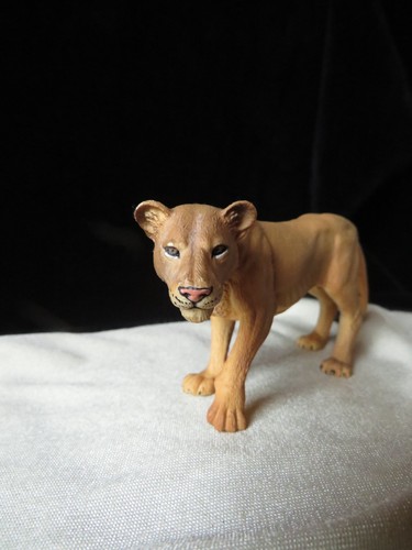 Schleich löwin 14825 löwe - schleich,