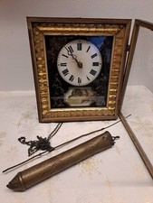 Antike Biedermeier Wanduhr mit Hinterglasmalerei Zifferblatt Katze