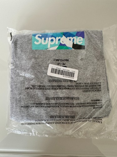 Supreme emilio pucci - emilio, logo