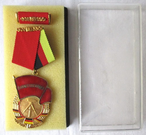 Ddr orden banner - ddr, der