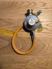 Gasdruckregler / Gasdruckminderer / Druckminderer & Schlauch (40cm) 30 mbar