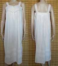 WEISSES NACHTKLEID -