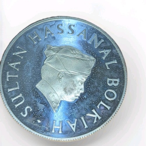 Brunei dollars 1977 - dollars,