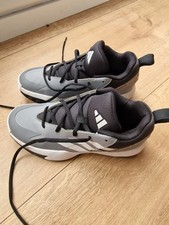 Basketballschuhe Adidas