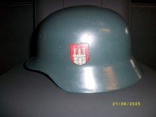 Stahlhelm Polizei Hamburg, 2 originale Abzeichen, BGS, Polizei Stahlhelm