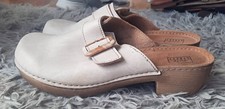 Damen Clogs Gr. 41 beige mit Schnalle easy street