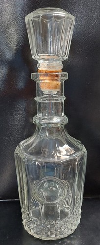 Vintage glaskaraffe mit korken - glaskaraffe,