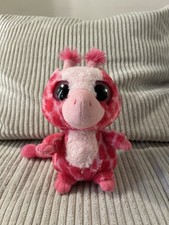 Süße rosa Glubschi-Giraffe - flauschiges Plüschtier mit Riesenaugen