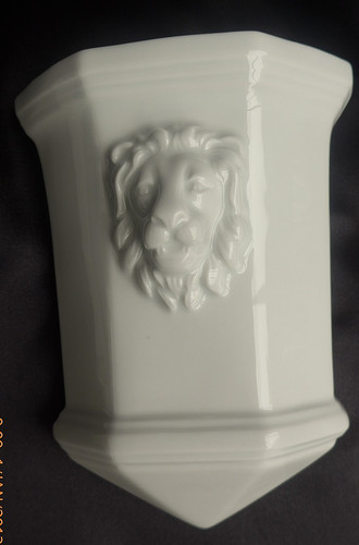 Porzellanwandvase löwe - porzellanwandvase,
