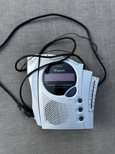 Digitaler radiowecker mit - digitaler,