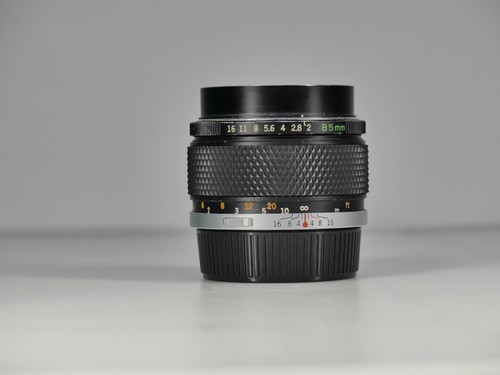 Olympus zuiko 85mm prime - om, f2