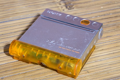 Sony e800 mini - sony, player