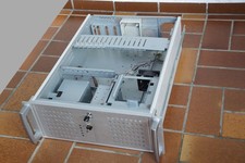 Chenbro Server PC Gehäuse Rack 19" 4 HE (4U) mit Schienen