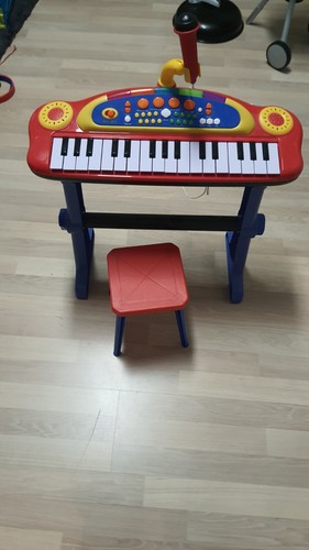 Standkeybord mit hocker - mit,
