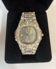 Diamant Uhr im Luxus Design