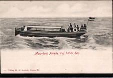 Motorboot Forelle auf hoher See