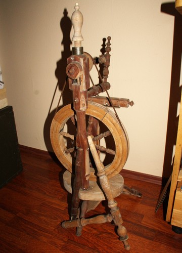 Altes holz spinnrad weichholz - altes,
