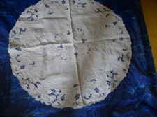 Runde Mitteldecke Richelieu