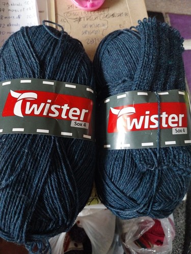 Sockenwolle 200g blau von - blau,