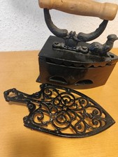 Bügeleisen mit Untersetzer