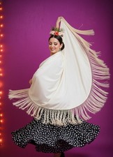 Manton Artesanal con flecos de