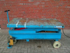 Mobile Scherenhebebühne Hywema AHT-DAVID – 2000 kg Tragkraft – Blau