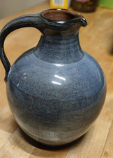 Deko blaue Vase mit Henkel
