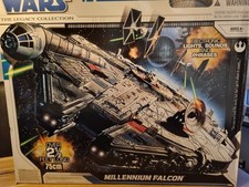Hasbro STAR WARS Millenium Falcon "THE LEGACY COLLECTION" 