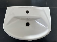 Neue, unbenutzte Waschbecken