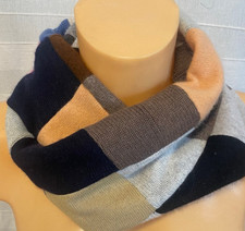 LEAVE YOUR HAT ON  Loop Schal