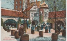 Ak  München um 1910 Hofbräuhaus -Hof