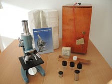 Revue no Olympus Leica Zeiss